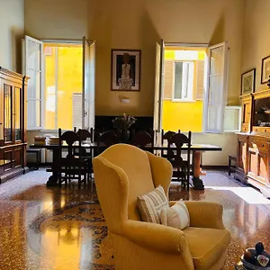 Appartamento Medieval Art Loft, Bologna