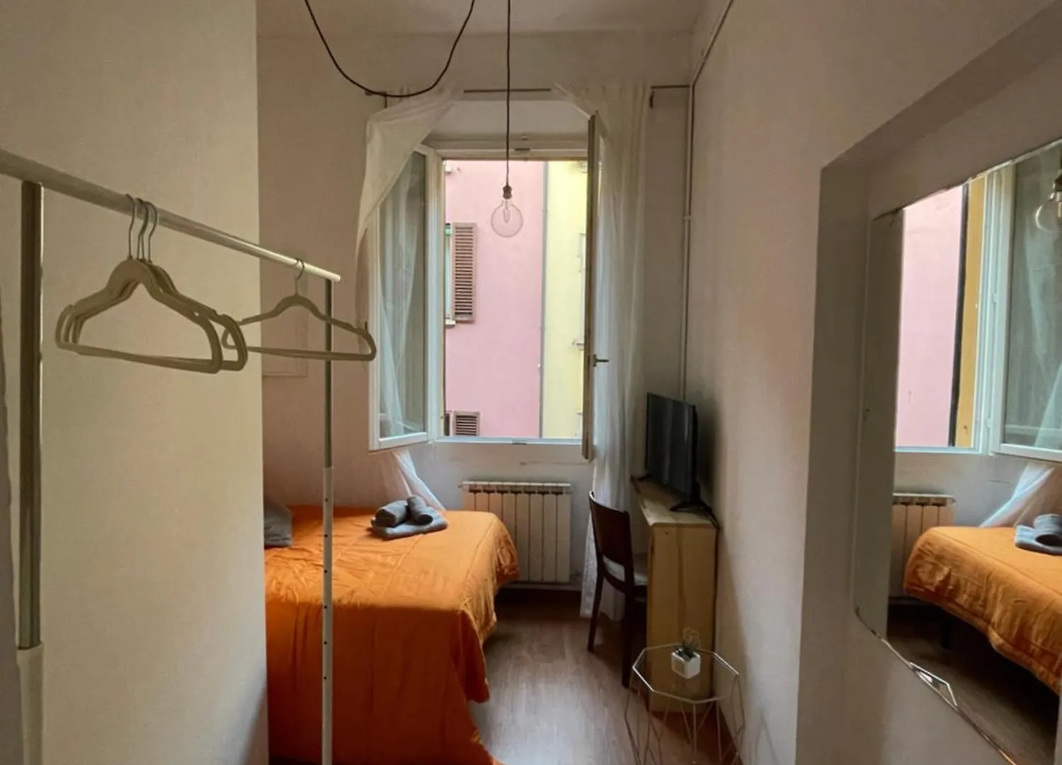 Elle Rooms Bologna Homestay
